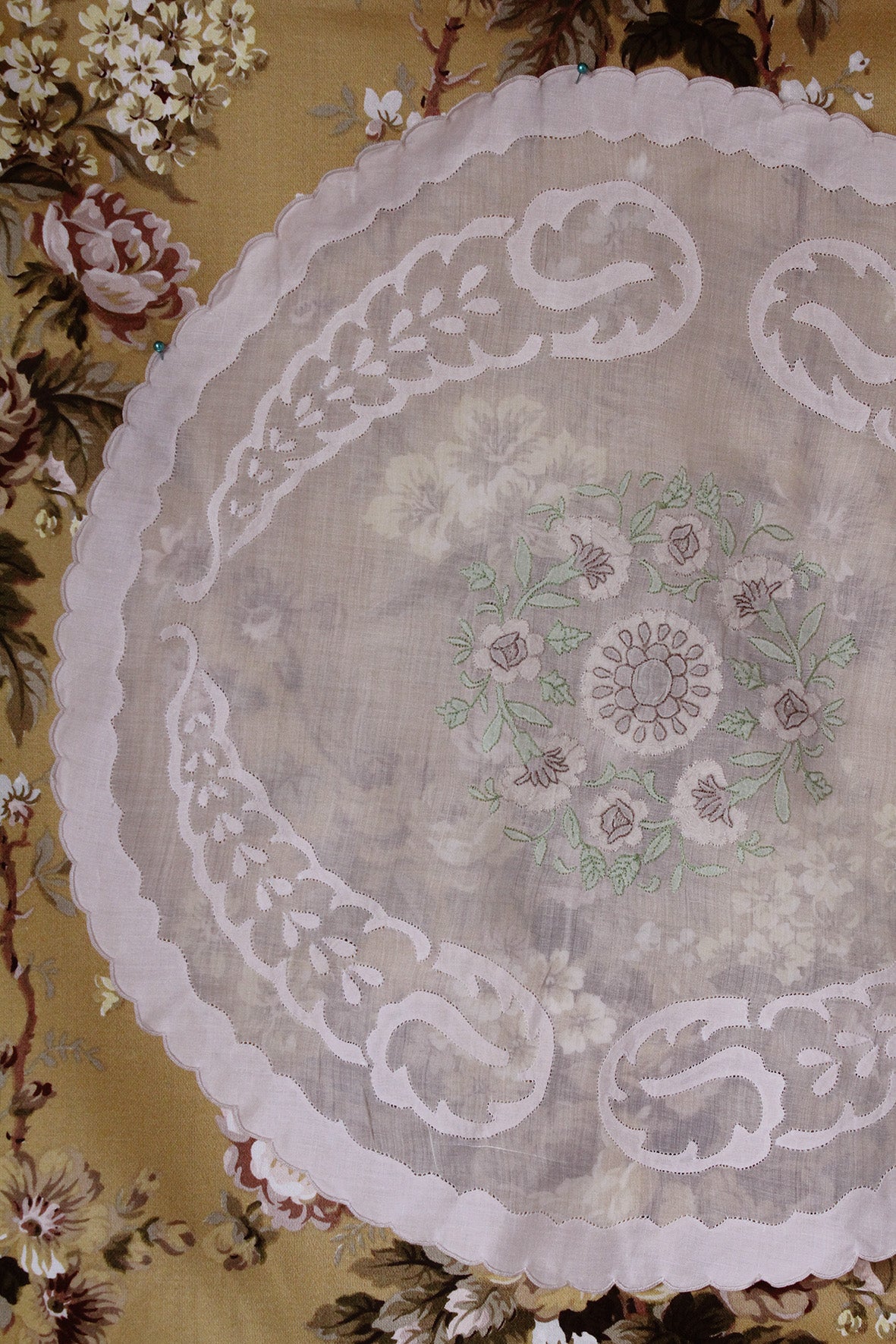 Beautiful Edwardian Delicate Appliqued Dresser Mat