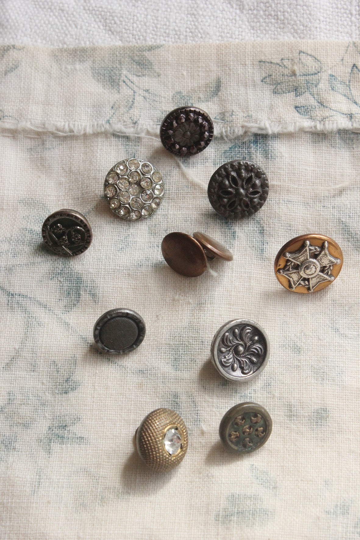 A Stunning Collection of Varied 'Posh' Buttons