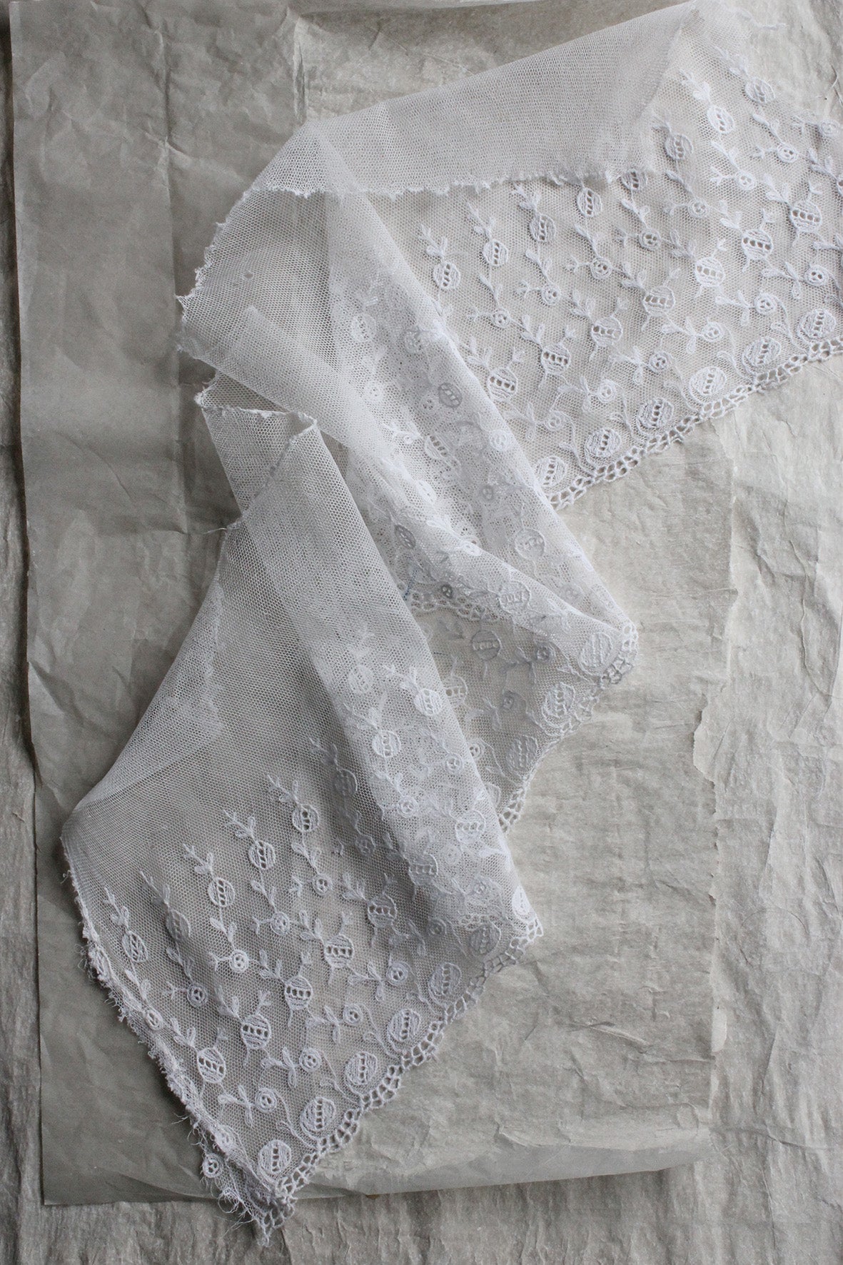 Delicate Reclaimed Bridal Sleeve Edging