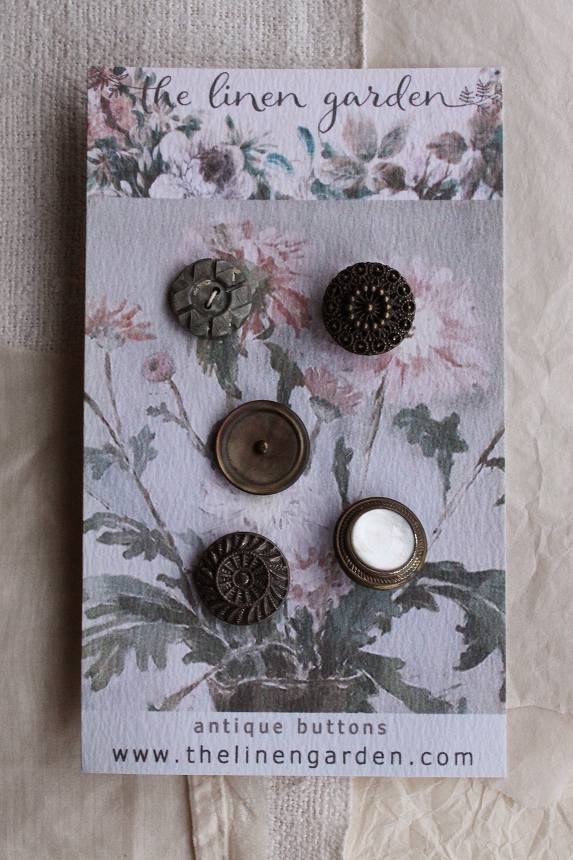 Antique & Vintage Buttons - card 3