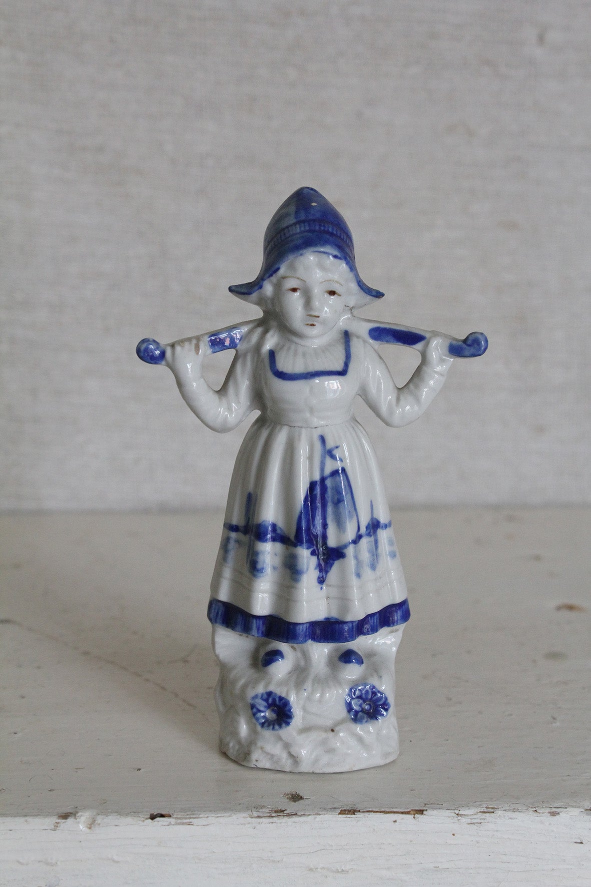 Old Porcelain Delft Girl