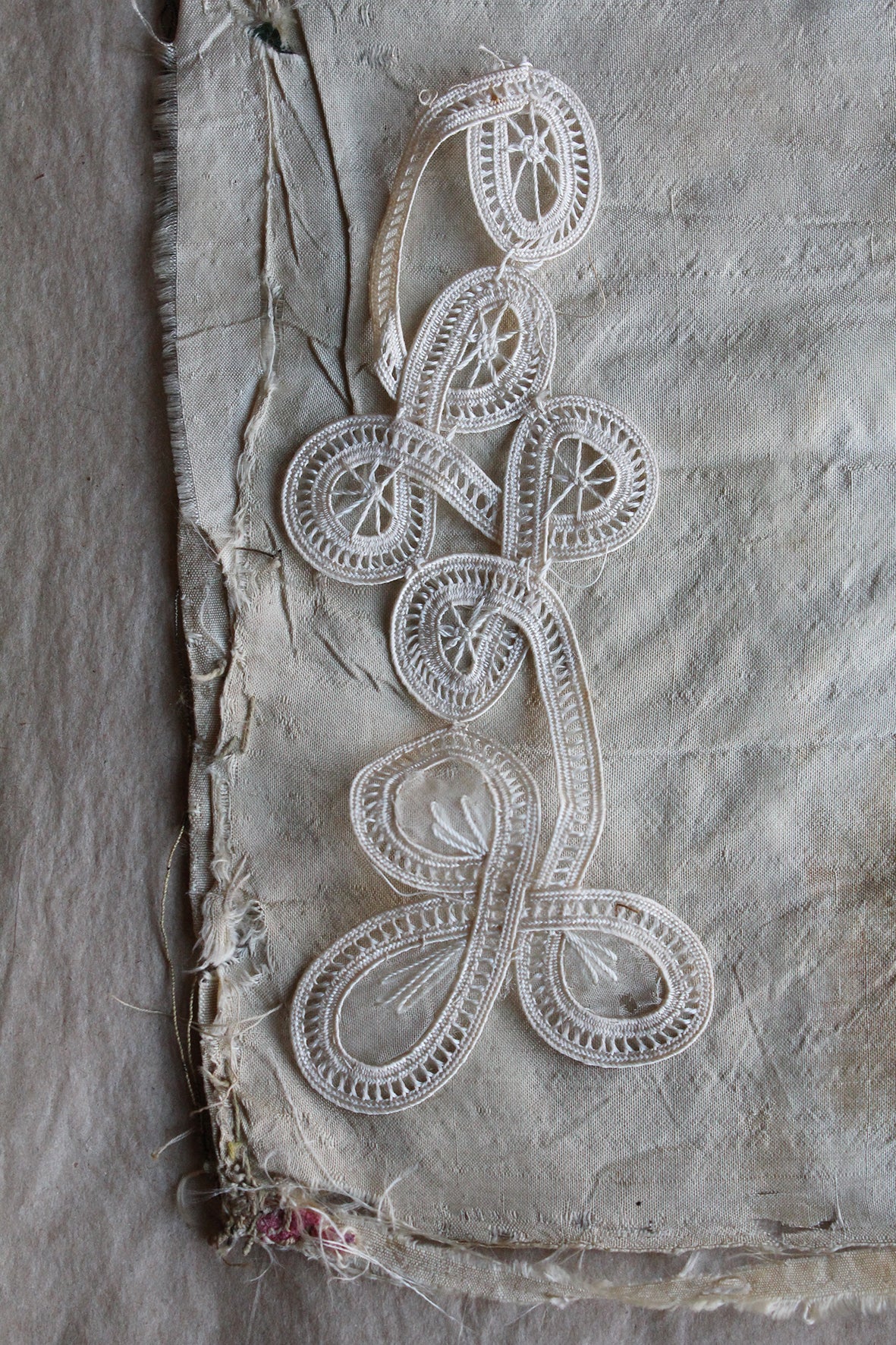 Old Dress Decorative Swirl