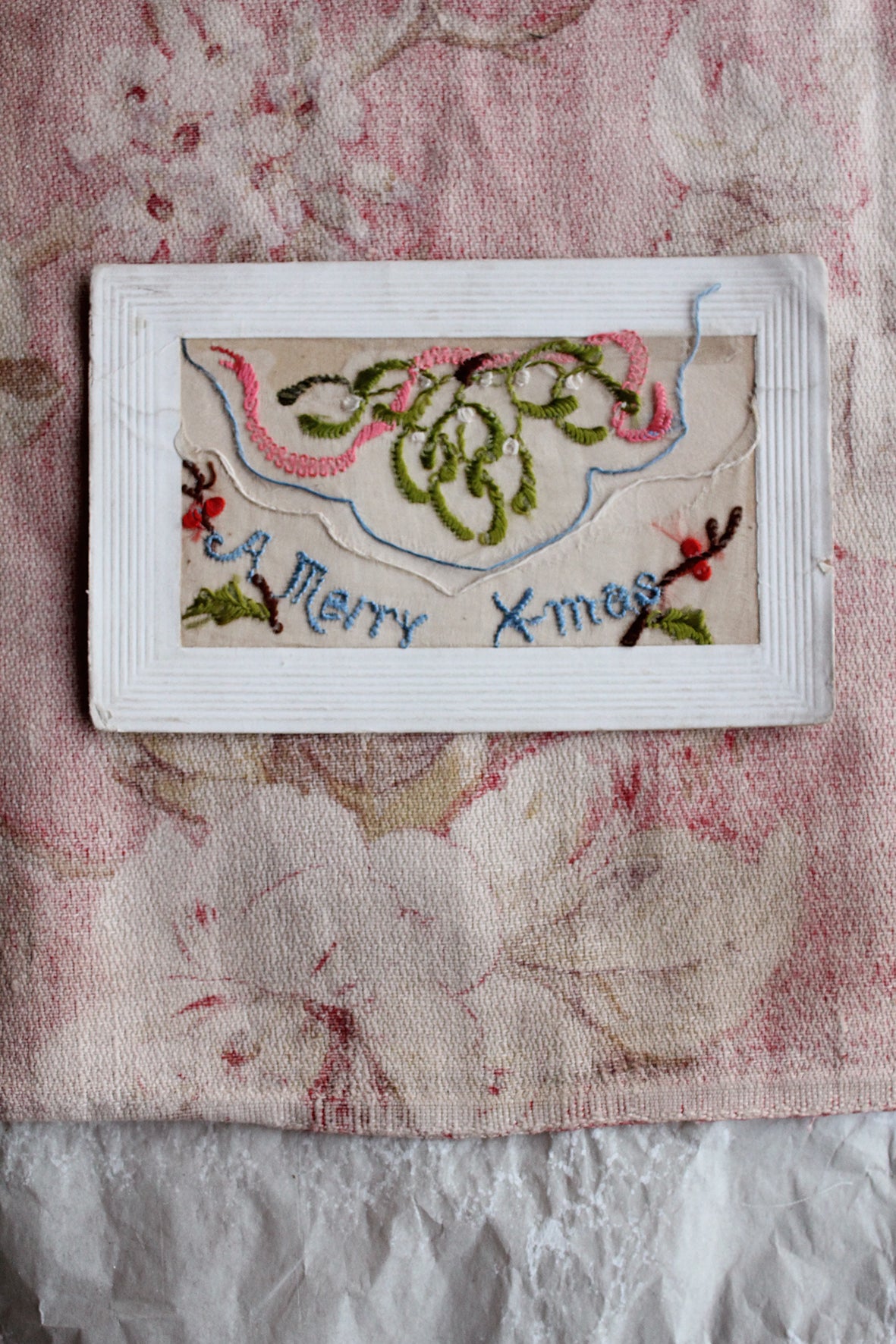 Old WW1 Embroidered Postcard - Mistletoe