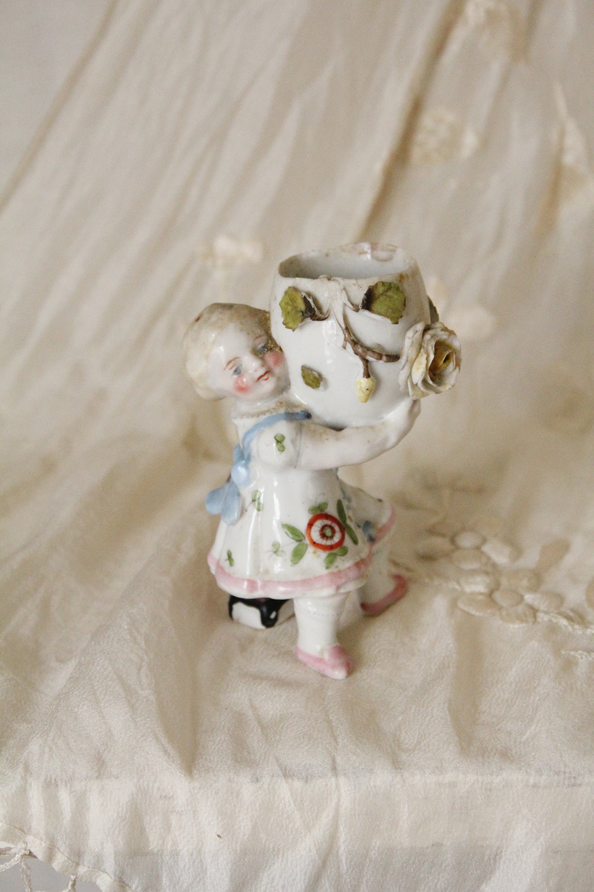 Little Girl & Rose Bowl Egg Cup