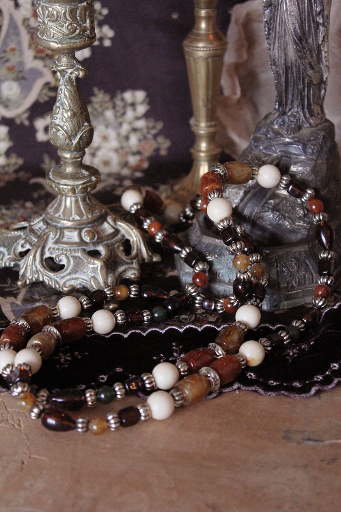 Old Necklace/Garland Wreath Decoration - The Resting Hour - 14