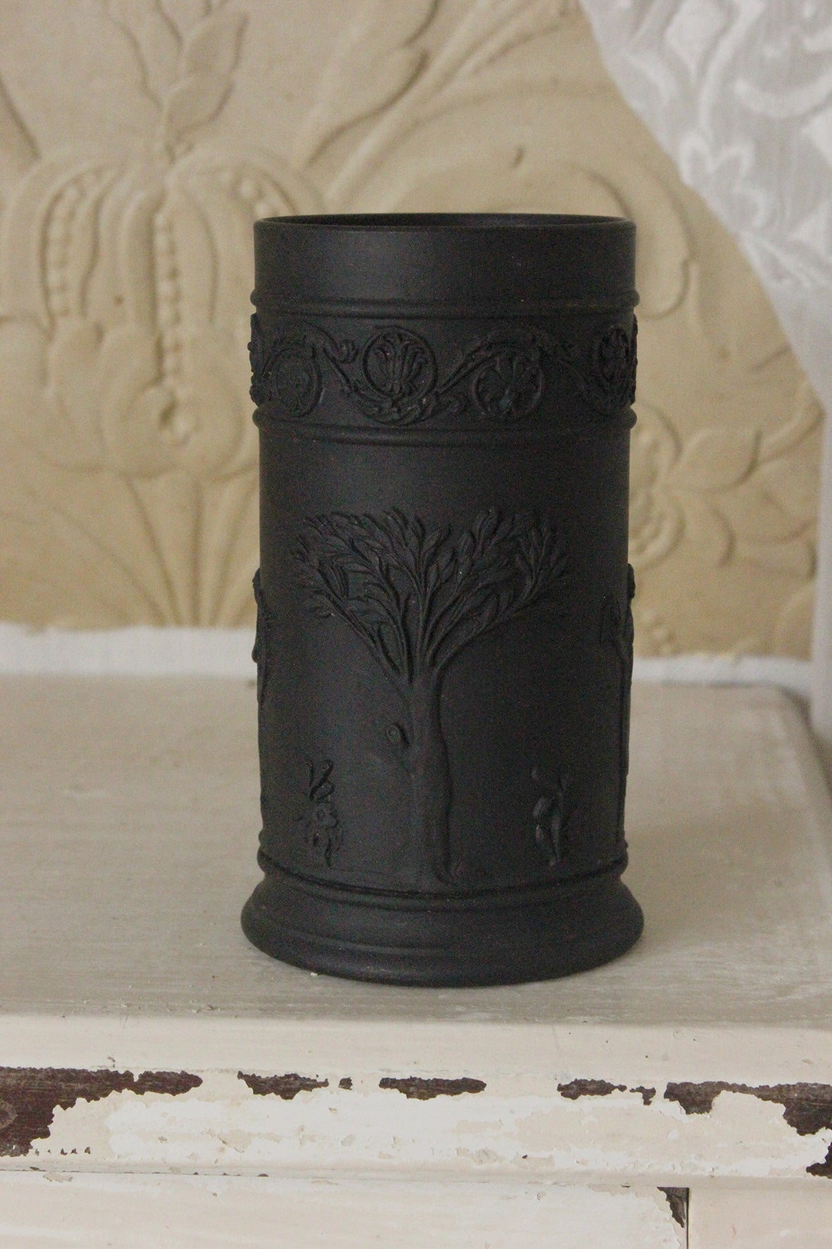 Beautiful Antique Wedgewood Basalt Pot