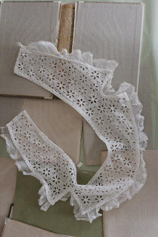 Large Antique Honiton Lace Dress Collar