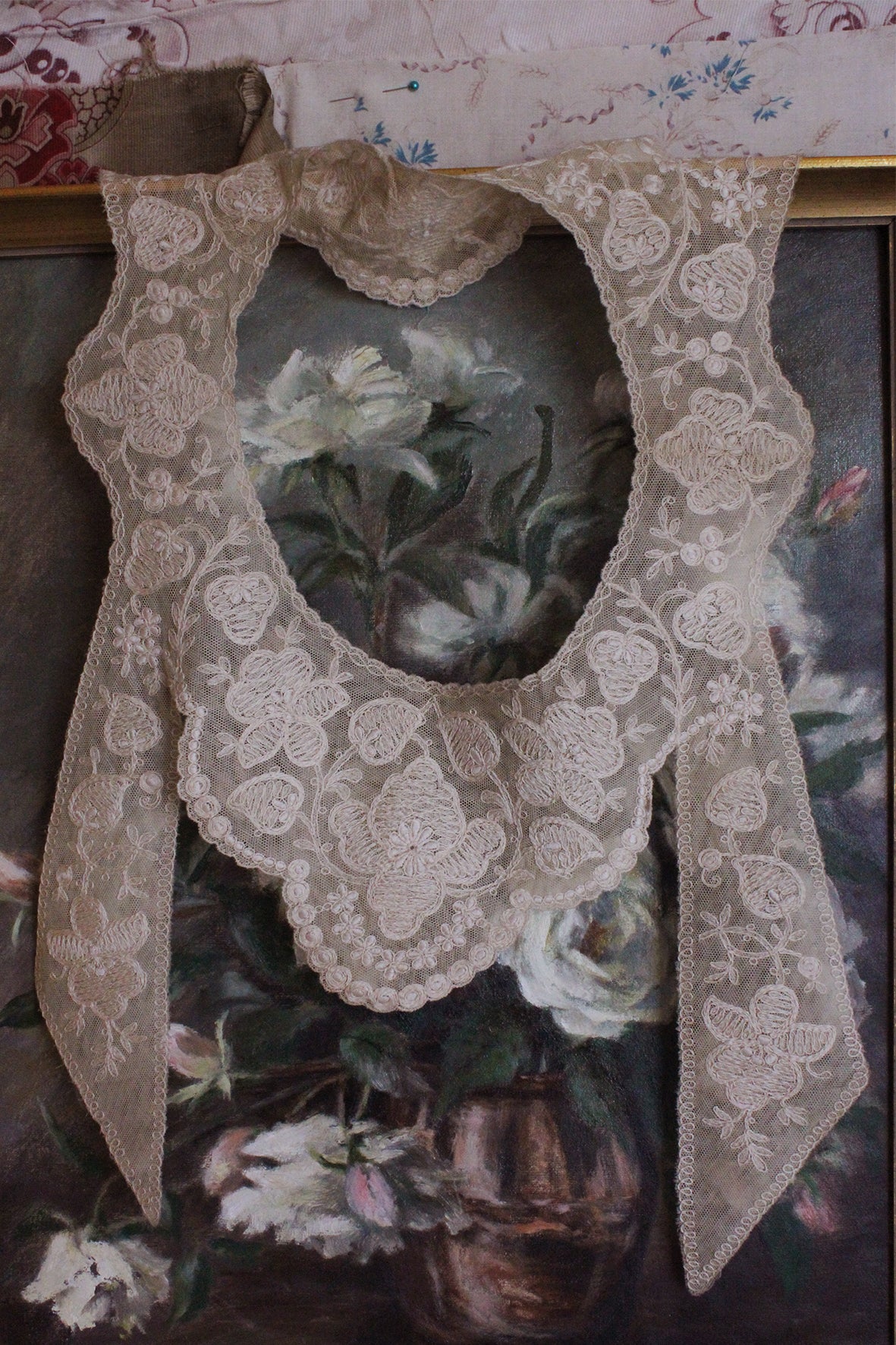 Old Large Machine Embroidered Lace Dress Collar