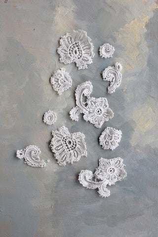 Collection of Reclaimed Nibbled Vintage China Floral Brooches (1)