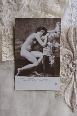 Salon de Paris - No.62 - A Nude