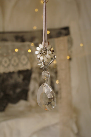 Armoire Brooch Decoration - Serenity - 8