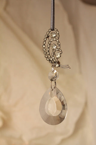 Armoire Brooch & Chandelier Drop Decoration - Ethereal 6