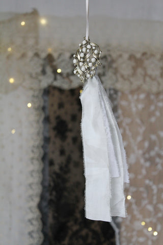 Armoire Brooch Decoration - Serenity - 6