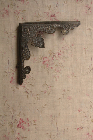 Old Cast/Etched Brass Corner - No.3