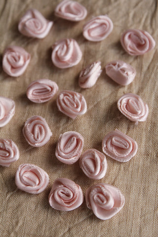 Vintage Ribbon Roses - Blush