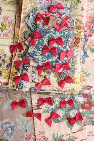 Small Hand Made Vintage Satin Ribbon Bows