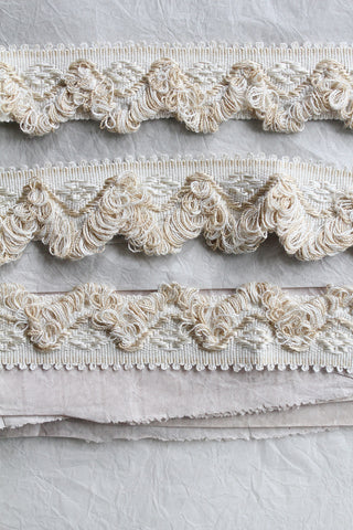 Vintage Fringed Furnishing Braid - Stone & Parchment