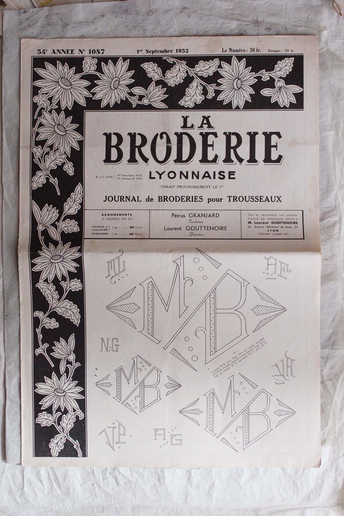 Old Fifties French "La Broderie" Unfolding Journal