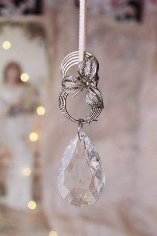 Armoire Brooch & Chandelier Drop Decoration - Sentiment - 3