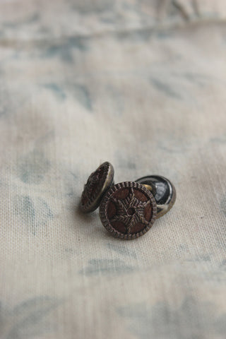 Carved Rope Design Glass Buttons
