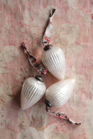 Beautiful Large Glass Pinecones - Sentiment White