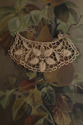 Beautiful Antique Lace Snippet - Arts & Crafts Leaf Motif