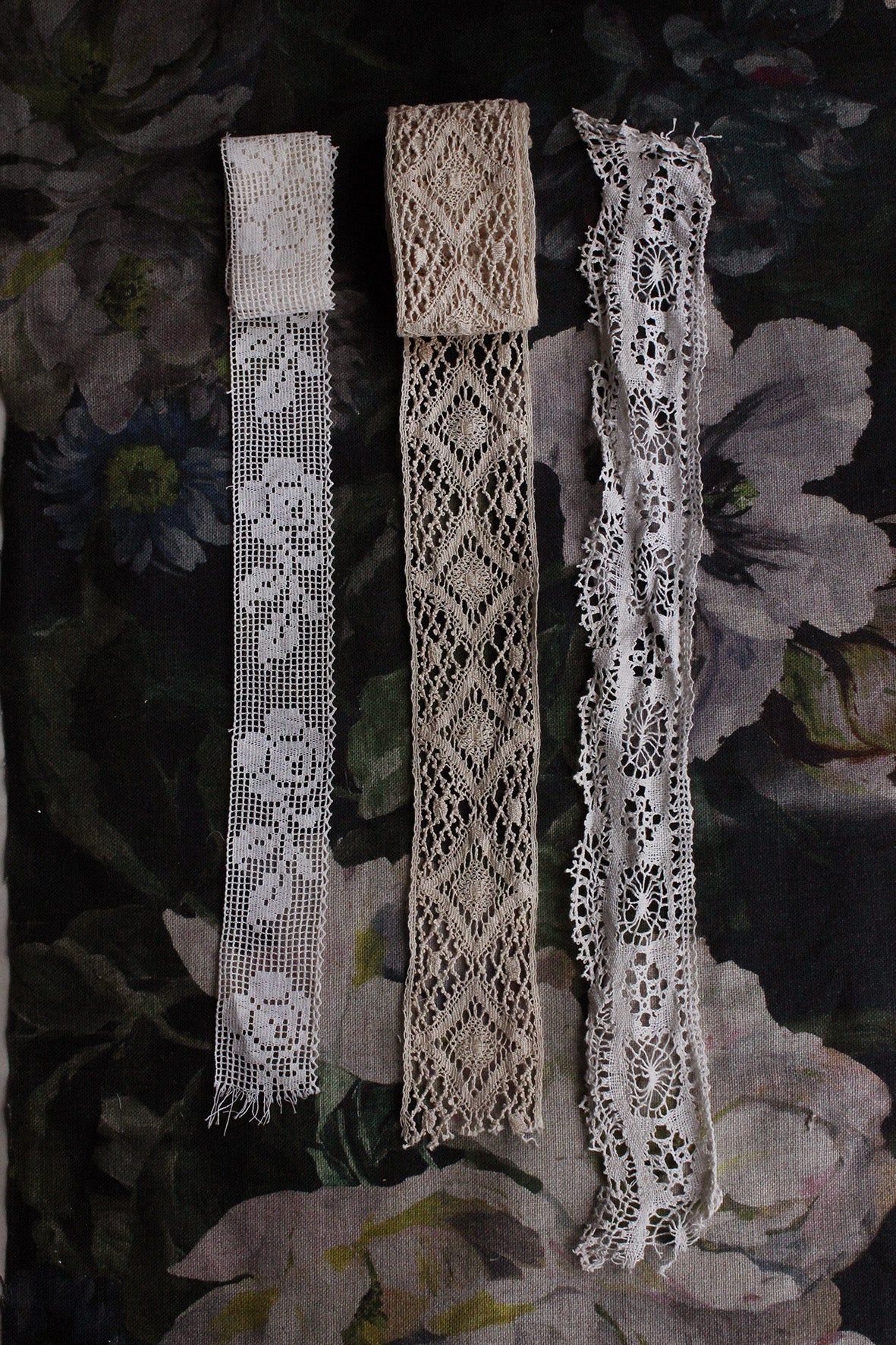 Collection of Antique Hand Made Linen & Cotton Edging - No.4