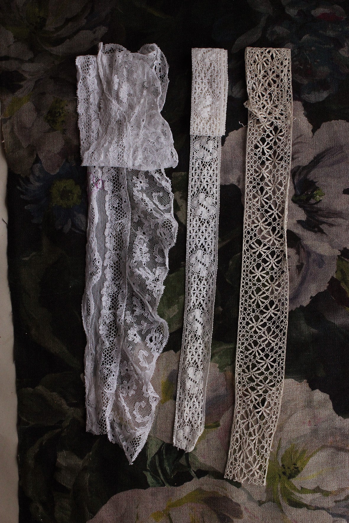 Collection of Antique Hand Made Linen & Cotton Edging - No.5