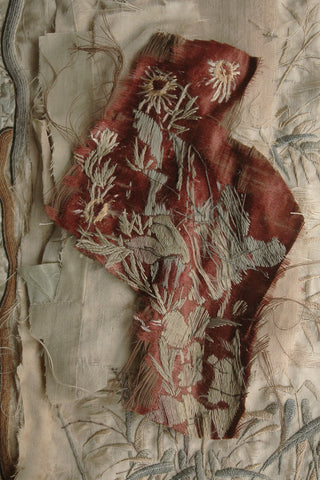 A Beautiful Reclaimed Precious Hand Embroidered Fragment - Daisies & Leaf