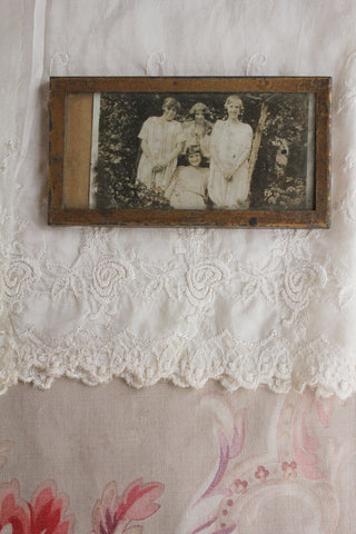 Old Frame - Friendship
