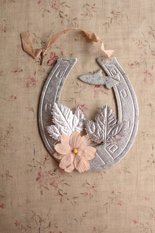 Beautiful Mid Century Wedding Horseshoe