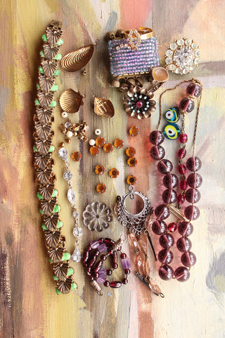 Vintage Jewellery Fragments - one