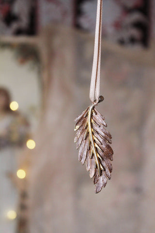 Leaf Brooch Decoration - Sentiment