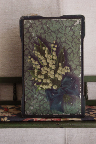 Old Lily of the Valley Carr Tin