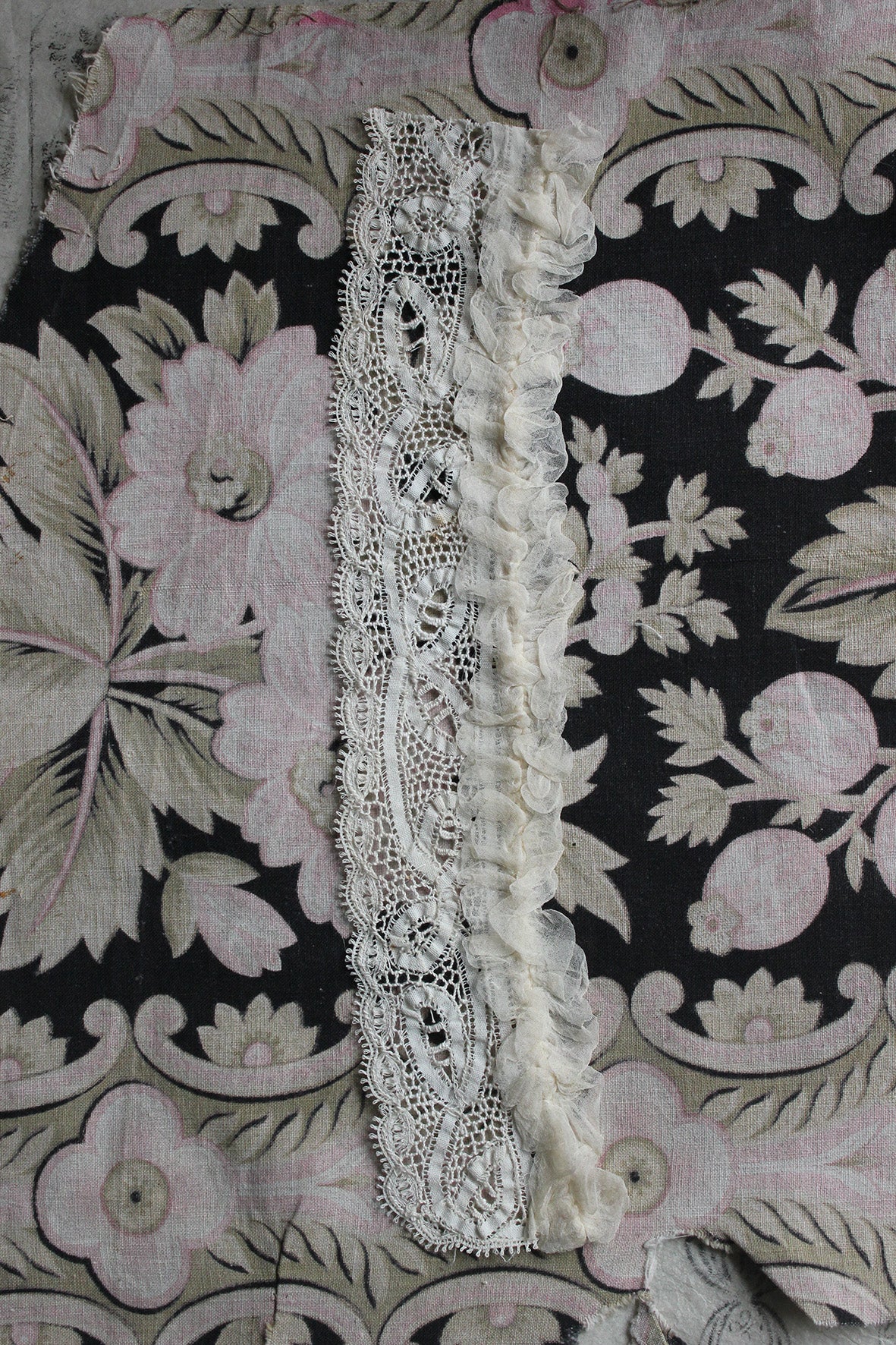 Old Lace And Chiffon Collar Edging
