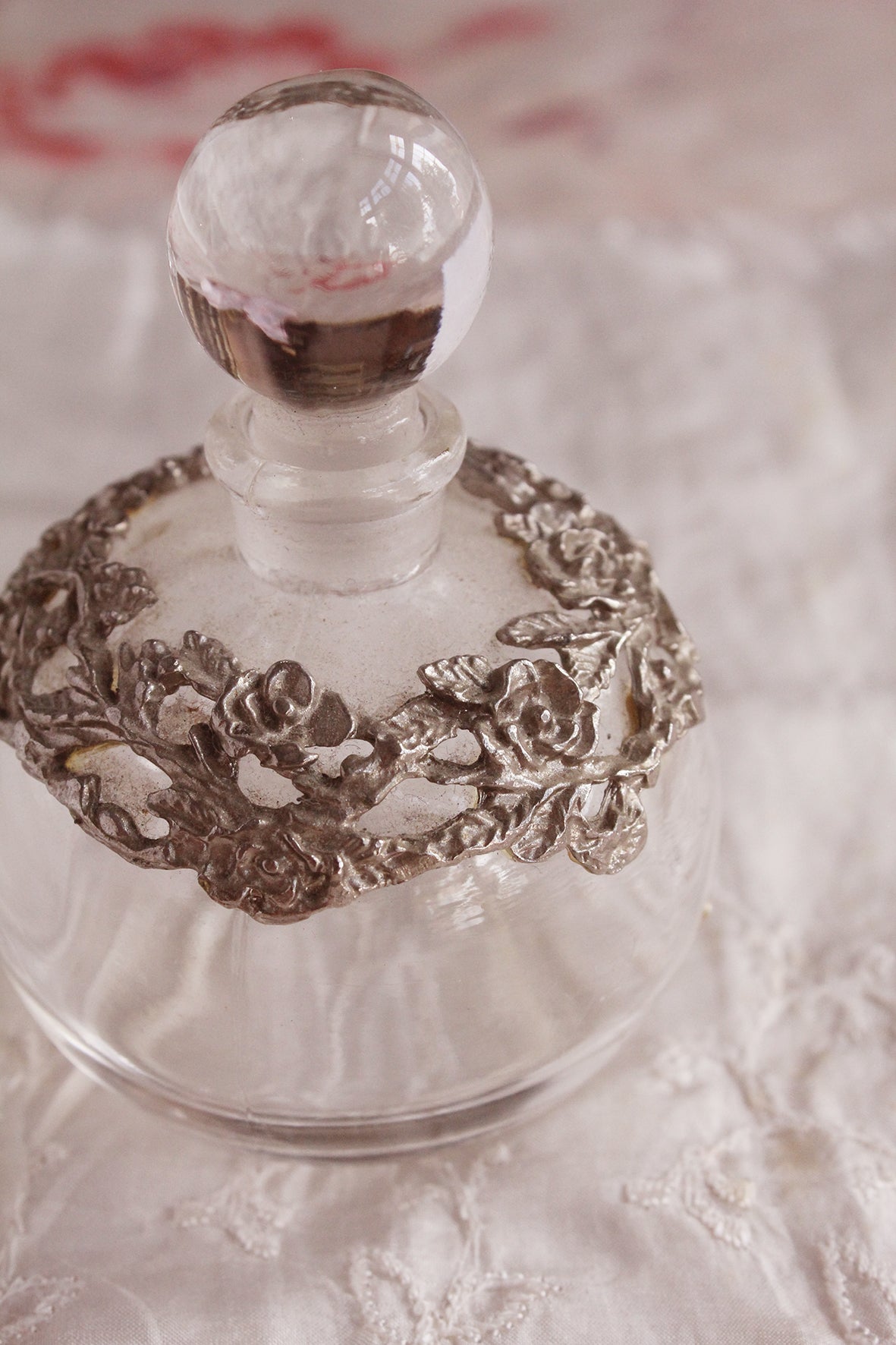 Vontage Roses Vintage Detailed Perfume Bottle - Roses – The Linen Garden