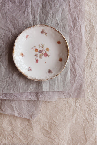 Sweet little vintage floral pin tray.