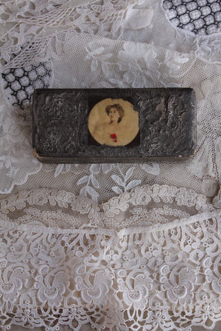 Sweet Little Keepsake Portrait Box