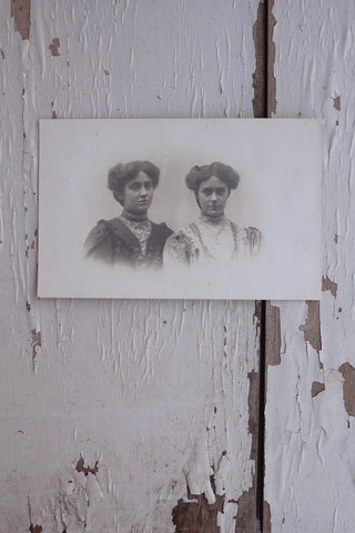 Old Collectable Postcard - Edwardian Sisters