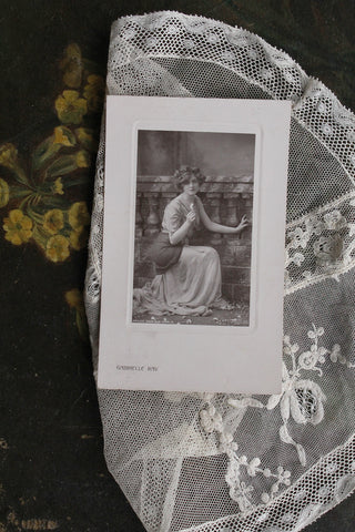 Old Collectable Postcard - Gabrielle Ray