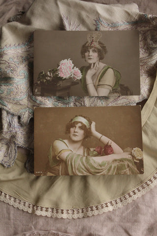 Set of Collectable Old Fashion Postcards - Roses & Headbands