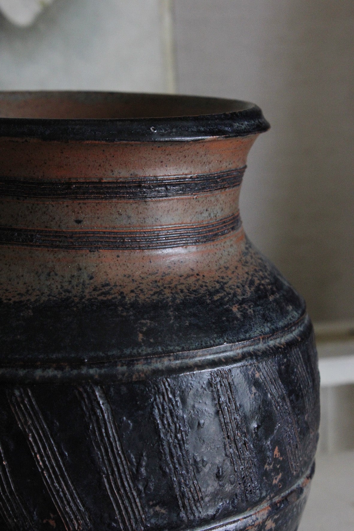 Wonderful Vintage Rustic Hand Thrown Large Vase/Pot