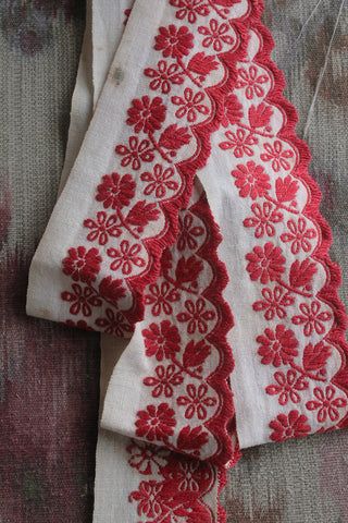 A Very Lovely Embroidered Vintage Length