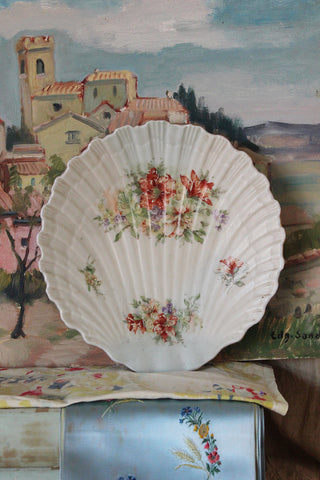 Pretty Victorian Floral Shell Dish