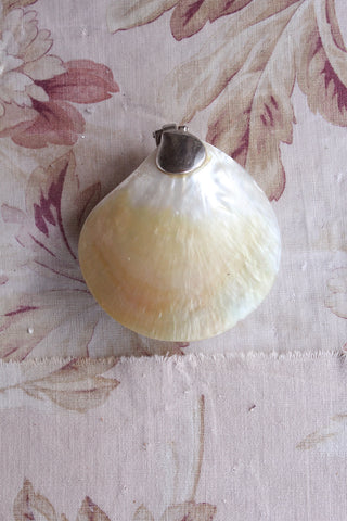 Large Mother of Pearl Keepsake
