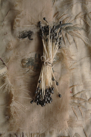 Vintage Stamens - Gunmetal Pearl