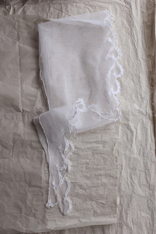 Delicate Reclaimed Bridal Waved Edging