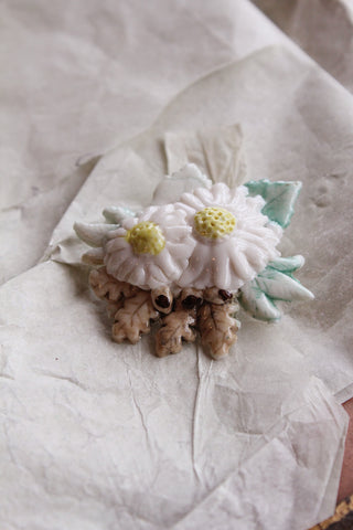 Sweet Little Vintage Daisy Brooch