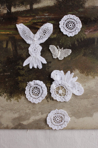 Antique Decoratives - collection r