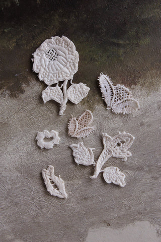 Antique Decoratives - collection t